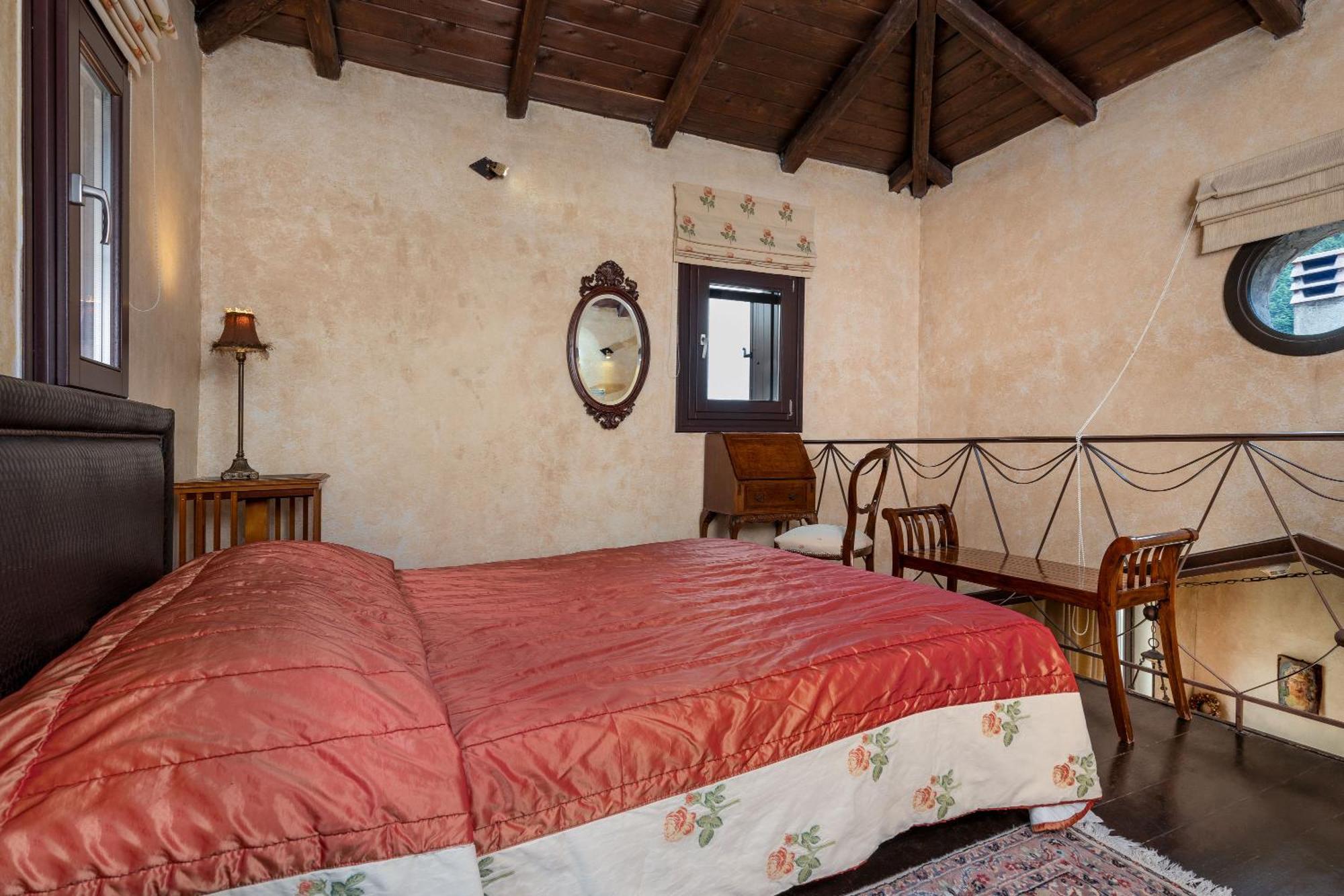 Ostra Menalon Luxury Suites Kardharás Room photo