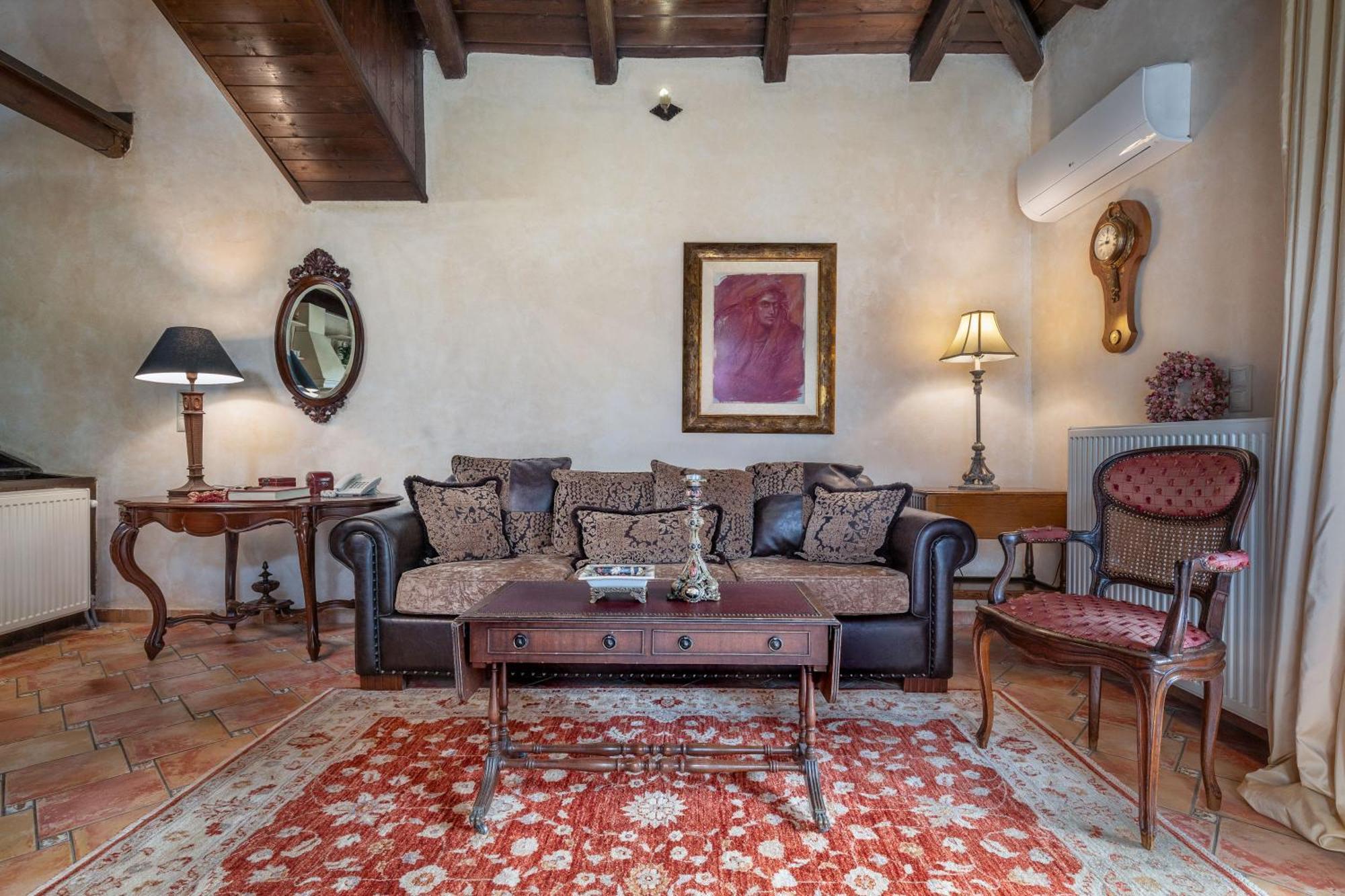 Ostra Menalon Luxury Suites Kardharás Room photo