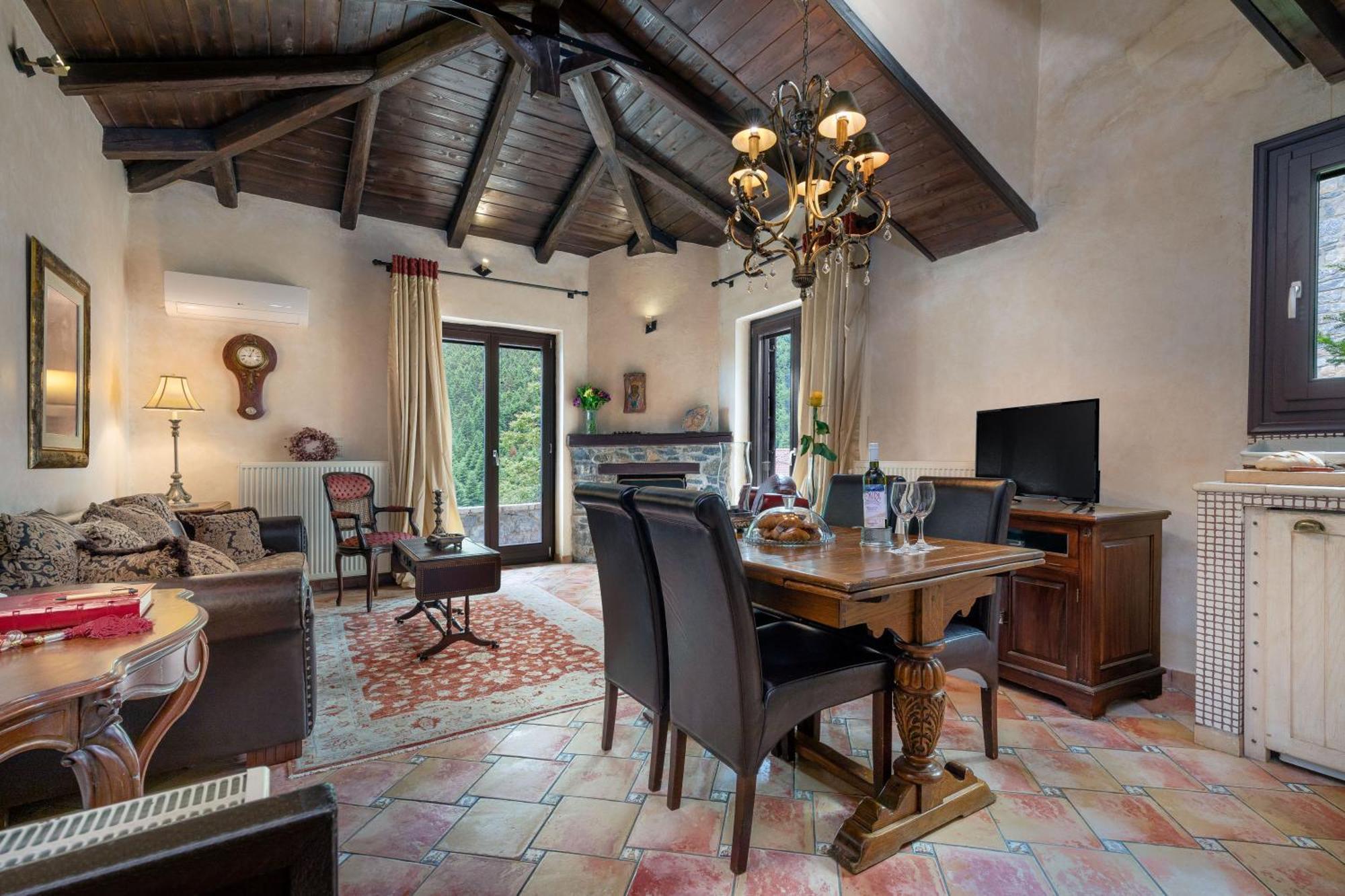 Ostra Menalon Luxury Suites Kardharás Room photo